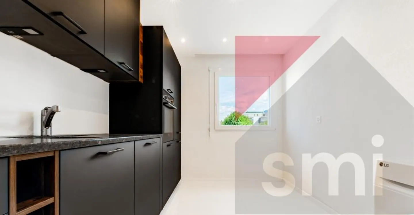 Elegant 3.5-room renovated apartment just steps from the center of Bulle - Photo 1 of 6