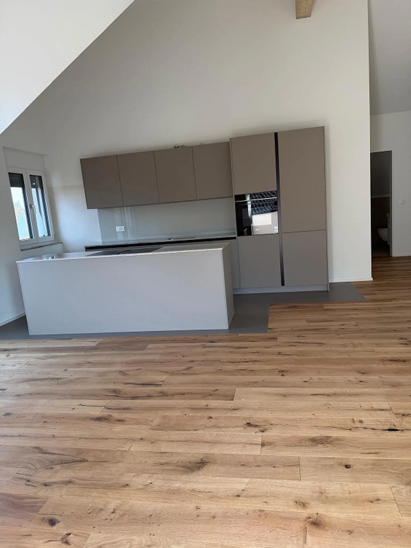 PREMIÈRE LOCATION appartement moderne de 3,5 pièces à Münchwilen - Photo 3 sur 10