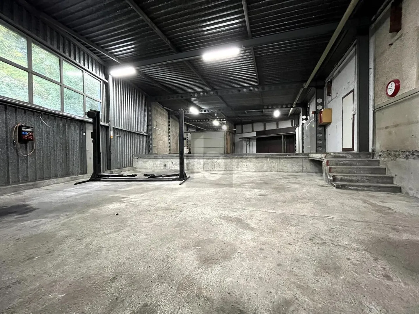 OFFICINA AUTO IN AFFITTO - Foto 1 di 6