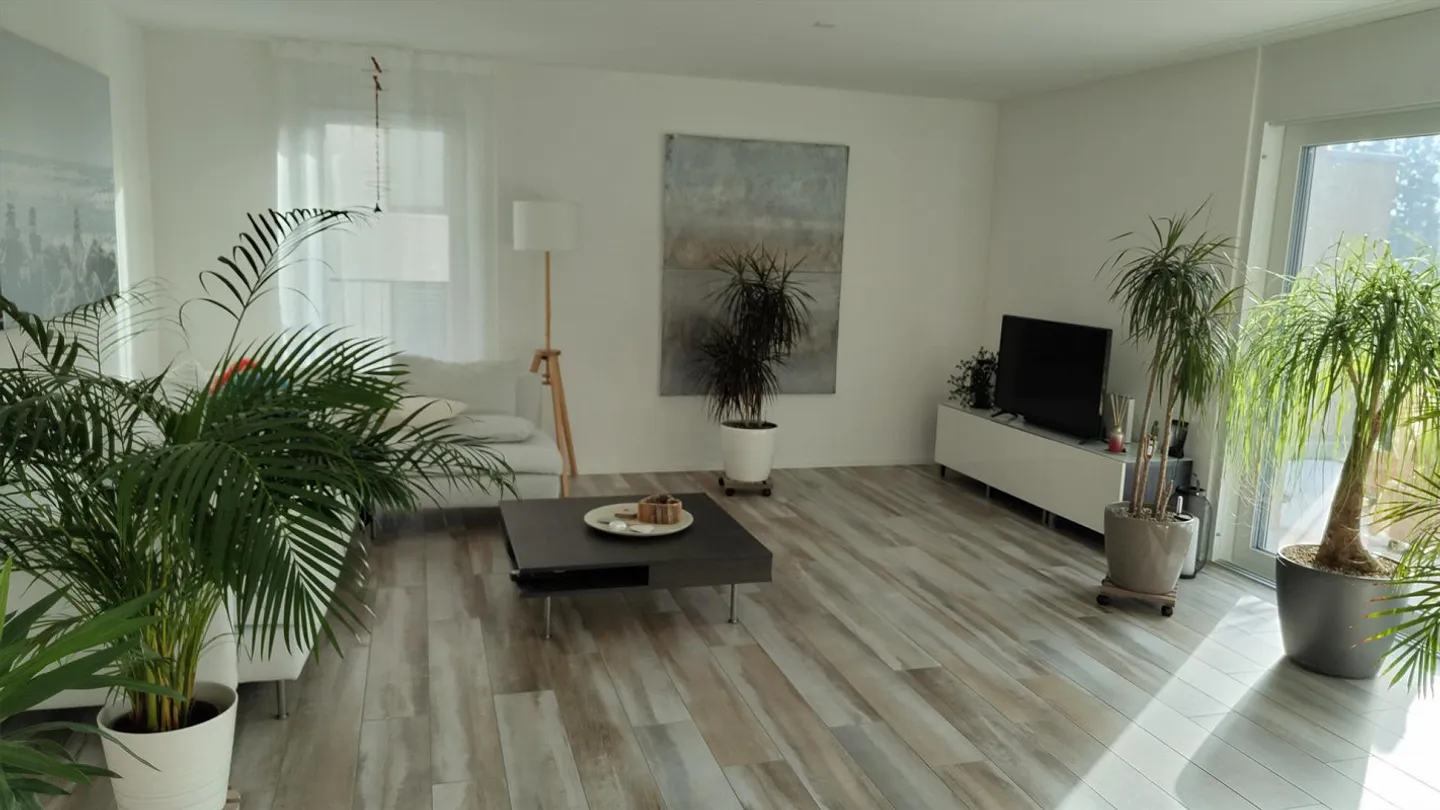 Geräumige moderne Wohnung mit Aussicht - Foto 2 von 10