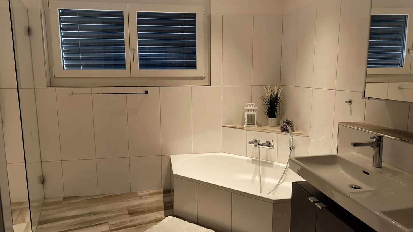 Geräumige moderne Wohnung mit Aussicht - Foto 7 von 10