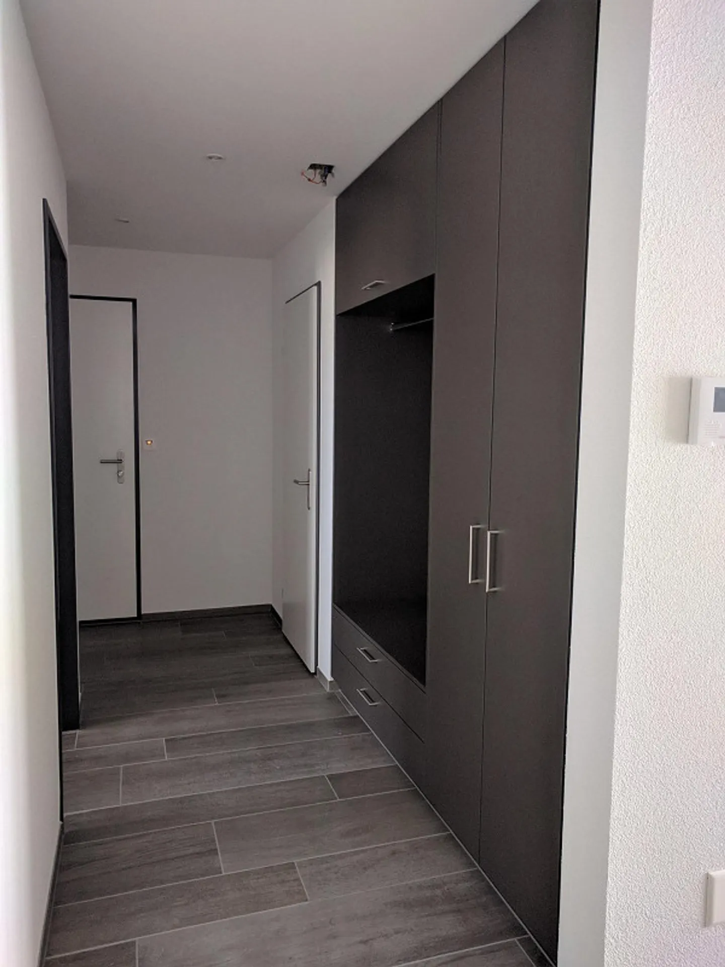 5.5 Room Attic Apartment with Large Balcony and View into the Green - Photo 8 of 25