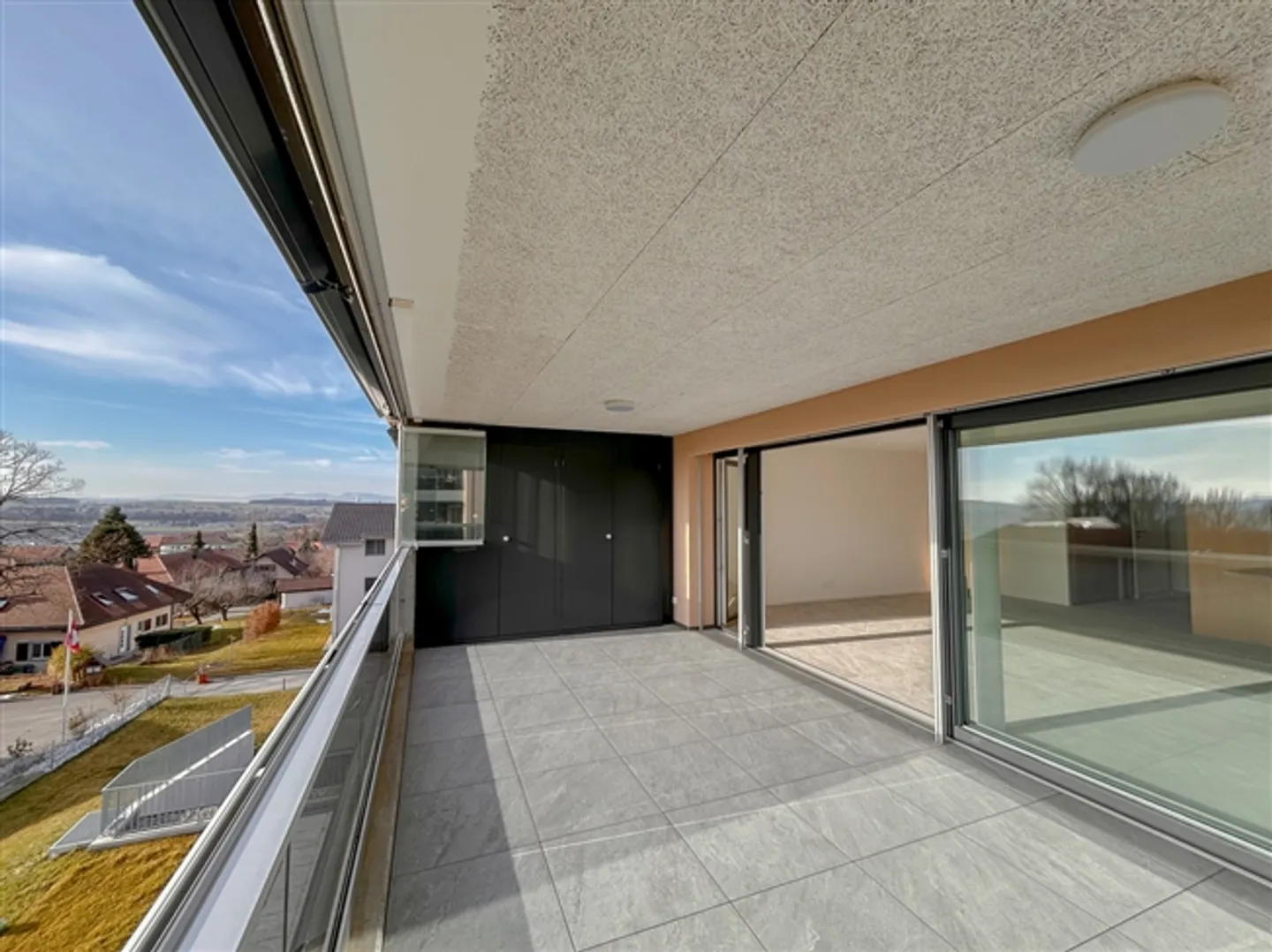 Espace de stockage/salle de loisirs - avec appartement de 3,5 pièces - Photo 9 sur 20