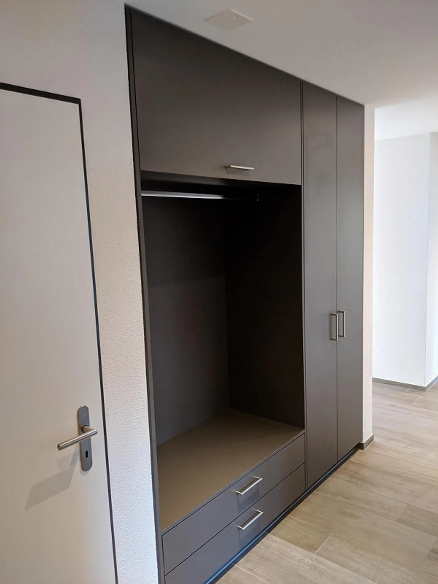 5.5 Room Attic Apartment with Large Balcony and View into the Green - Photo 9 of 25