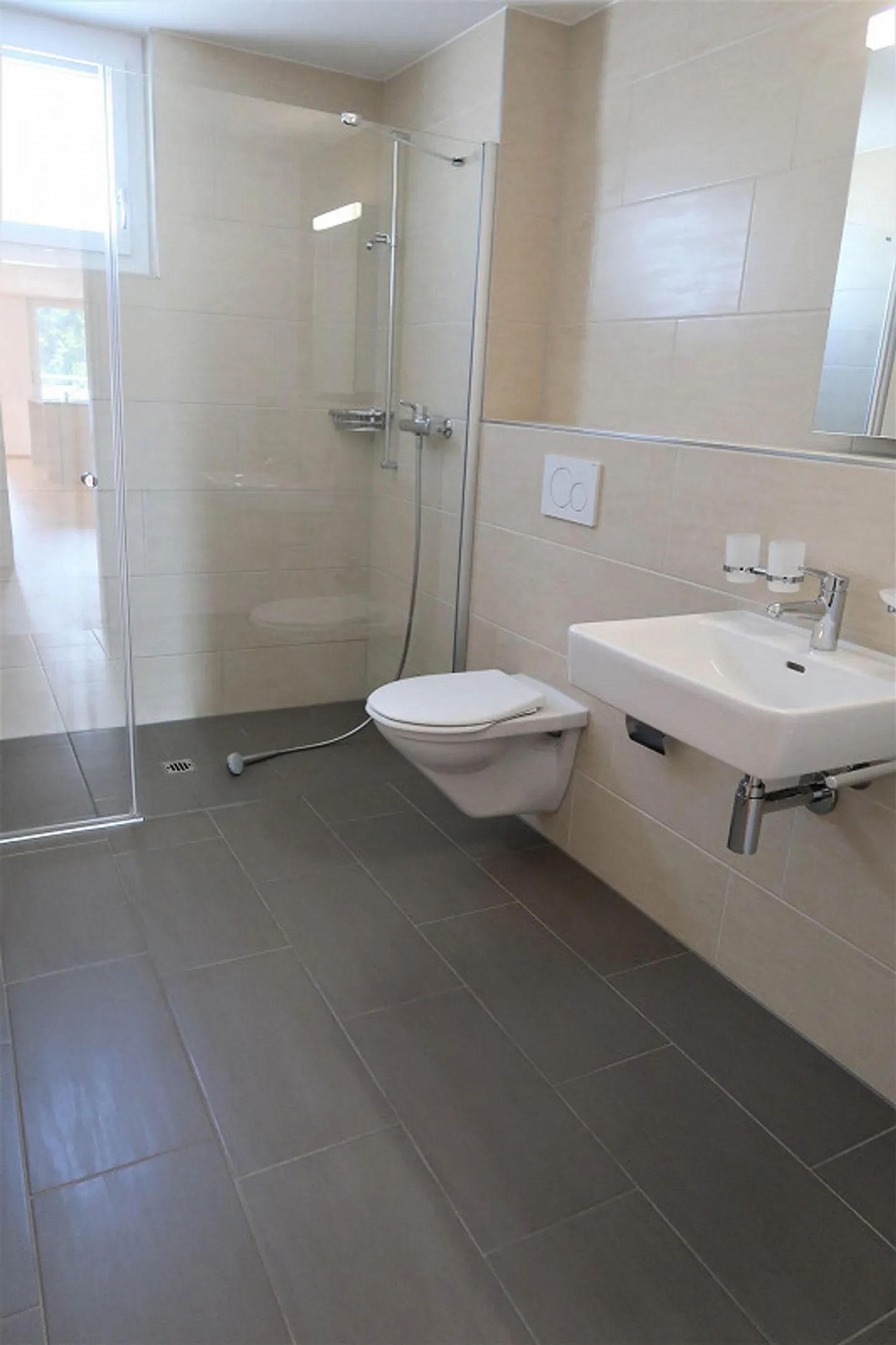 Modernes Penthouse mit grosser Terrasse - Foto 8 von 13