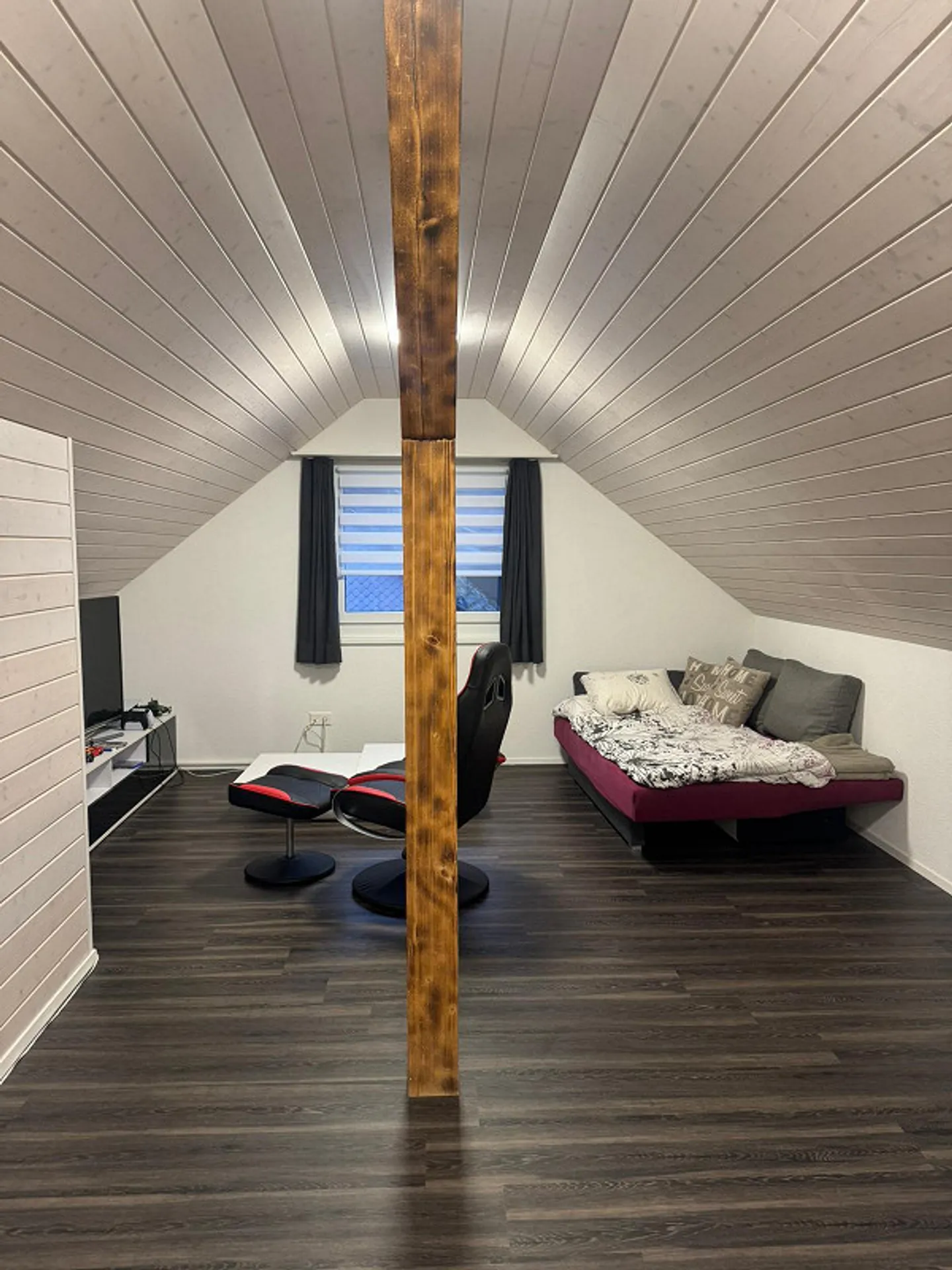 5.5 Room Attic Apartment with Large Balcony and View into the Green - Photo 14 of 25