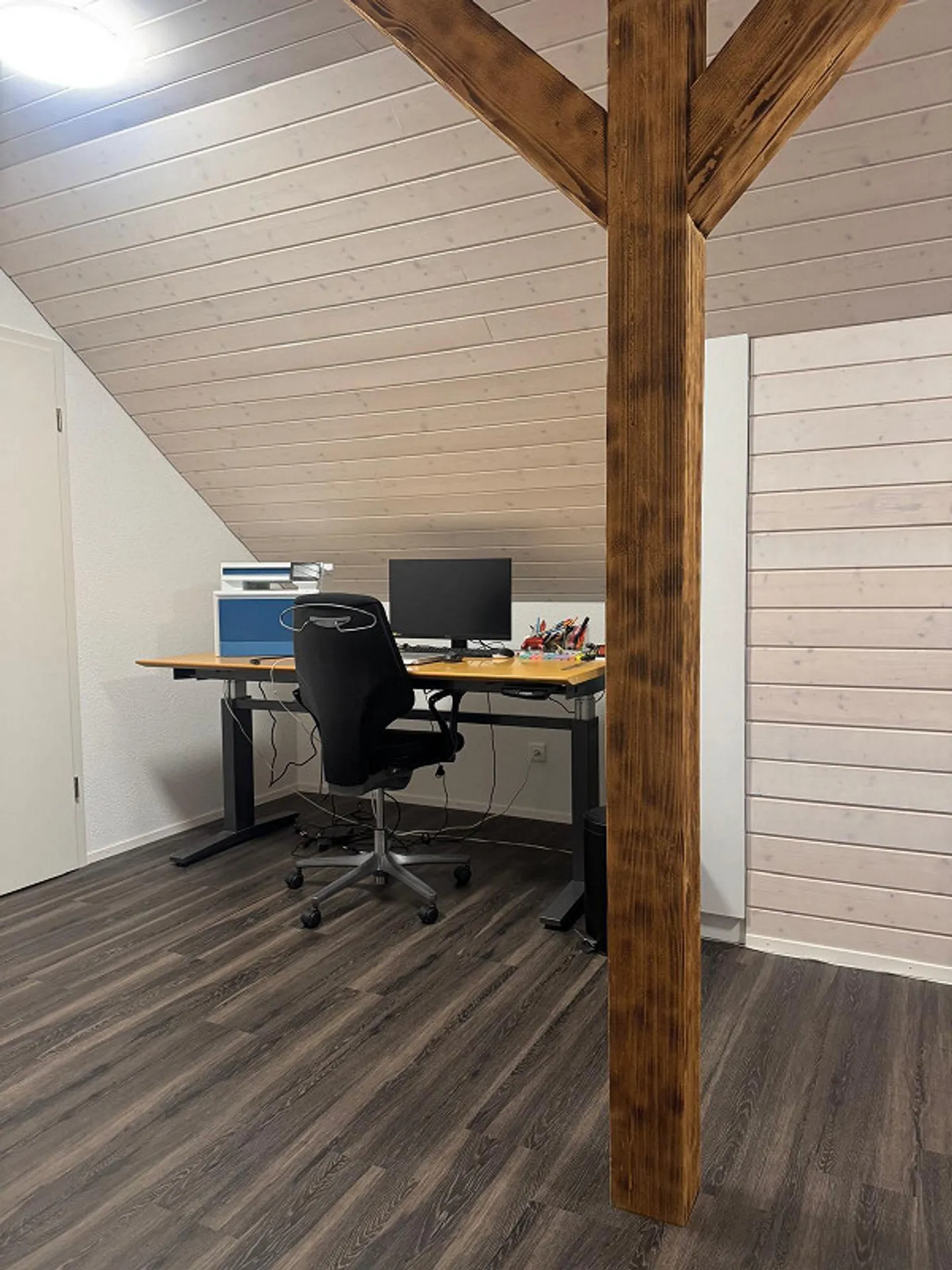 5.5 Room Attic Apartment with Large Balcony and View into the Green - Photo 15 of 25