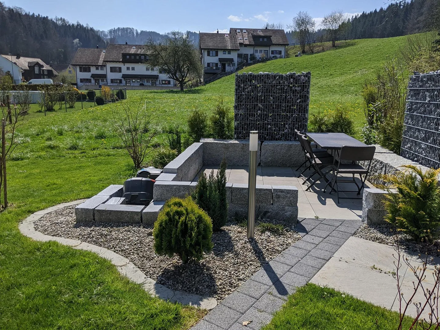 5.5 Room Attic Apartment with Large Balcony and View into the Green - Photo 17 of 25