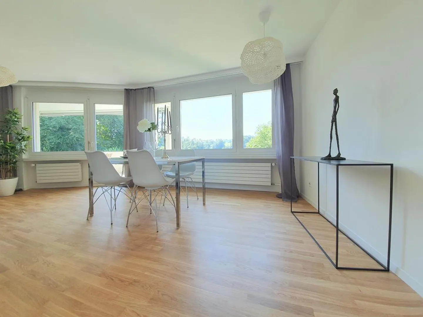 A spacious, modern apartment awaits you! - Photo 2 of 7