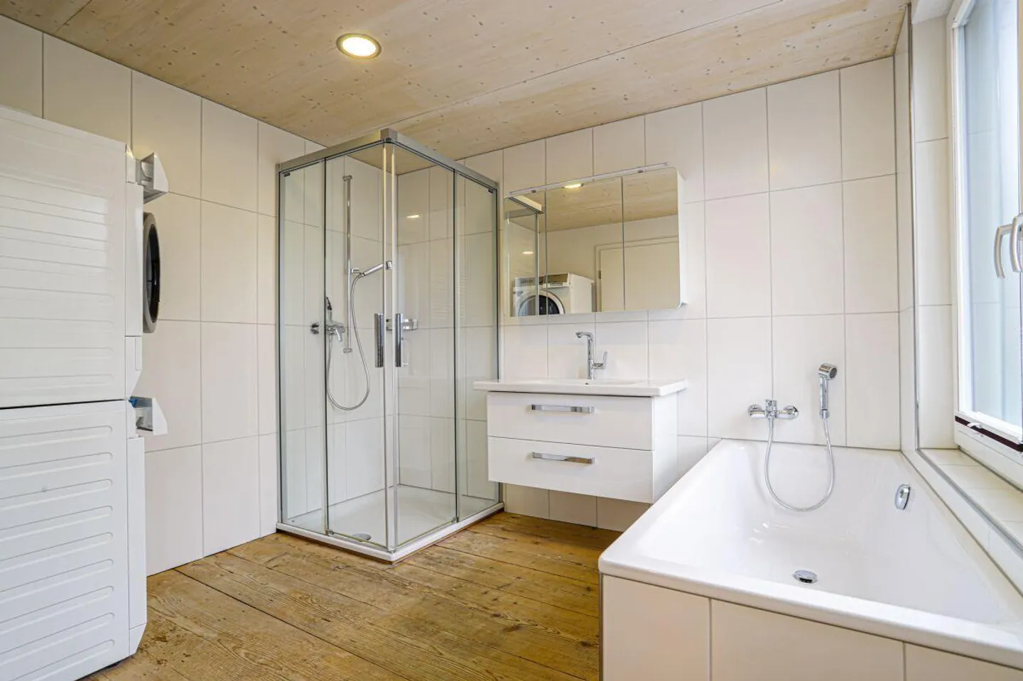 3-Room Loft Apartment - Photo 7 of 9