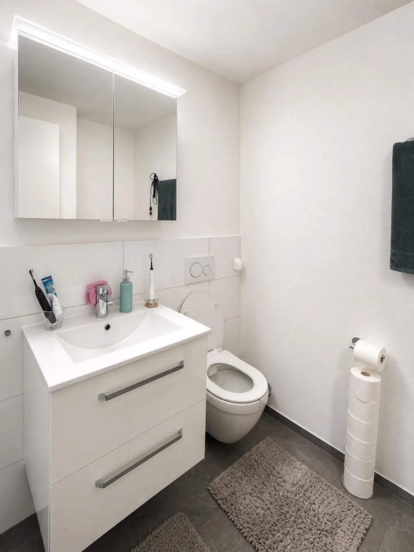 Appartement en duplex classique de 5,5 pièces dans la verdure et pourtant proche de la ville - Photo 7 sur 8