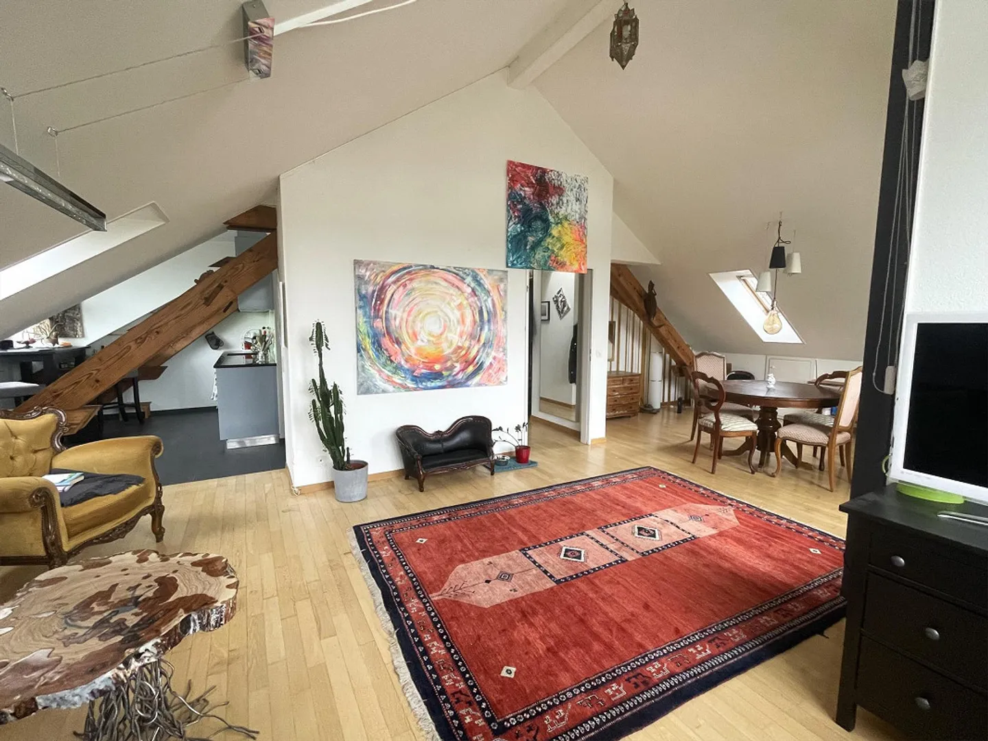 Grosszügige Dachwohnung in Dornach - Foto 3 von 7