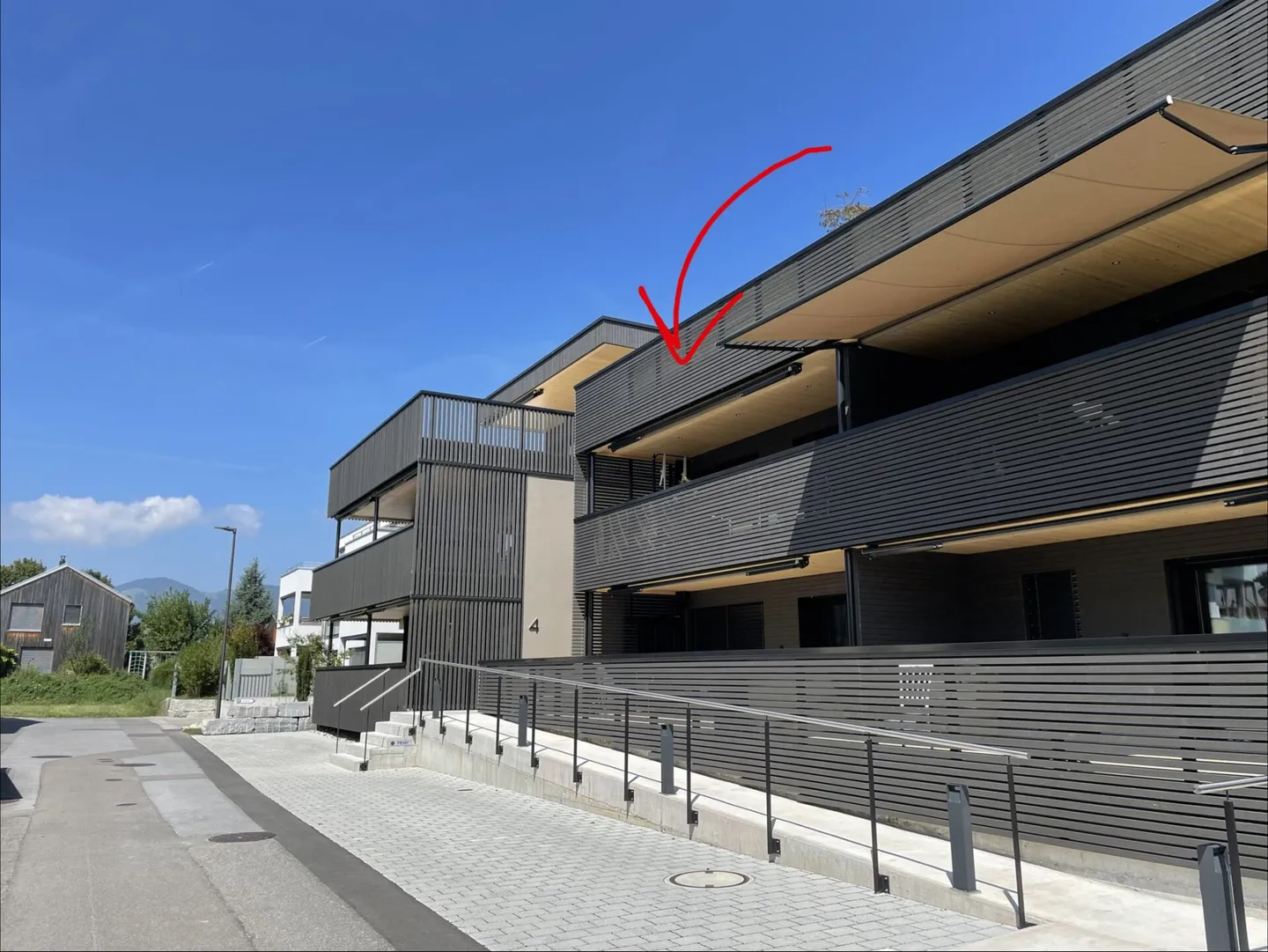 Modern 2.5-room apartment in new building with balcony and beautiful view - Photo 1 of 8