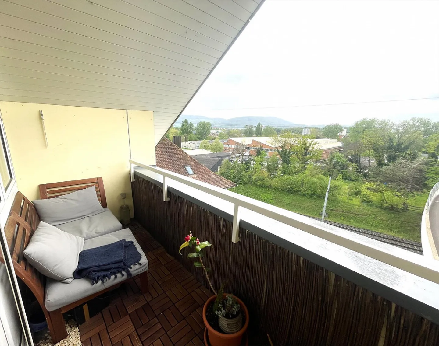 Grosszügige Dachwohnung in Dornach - Foto 5 von 7