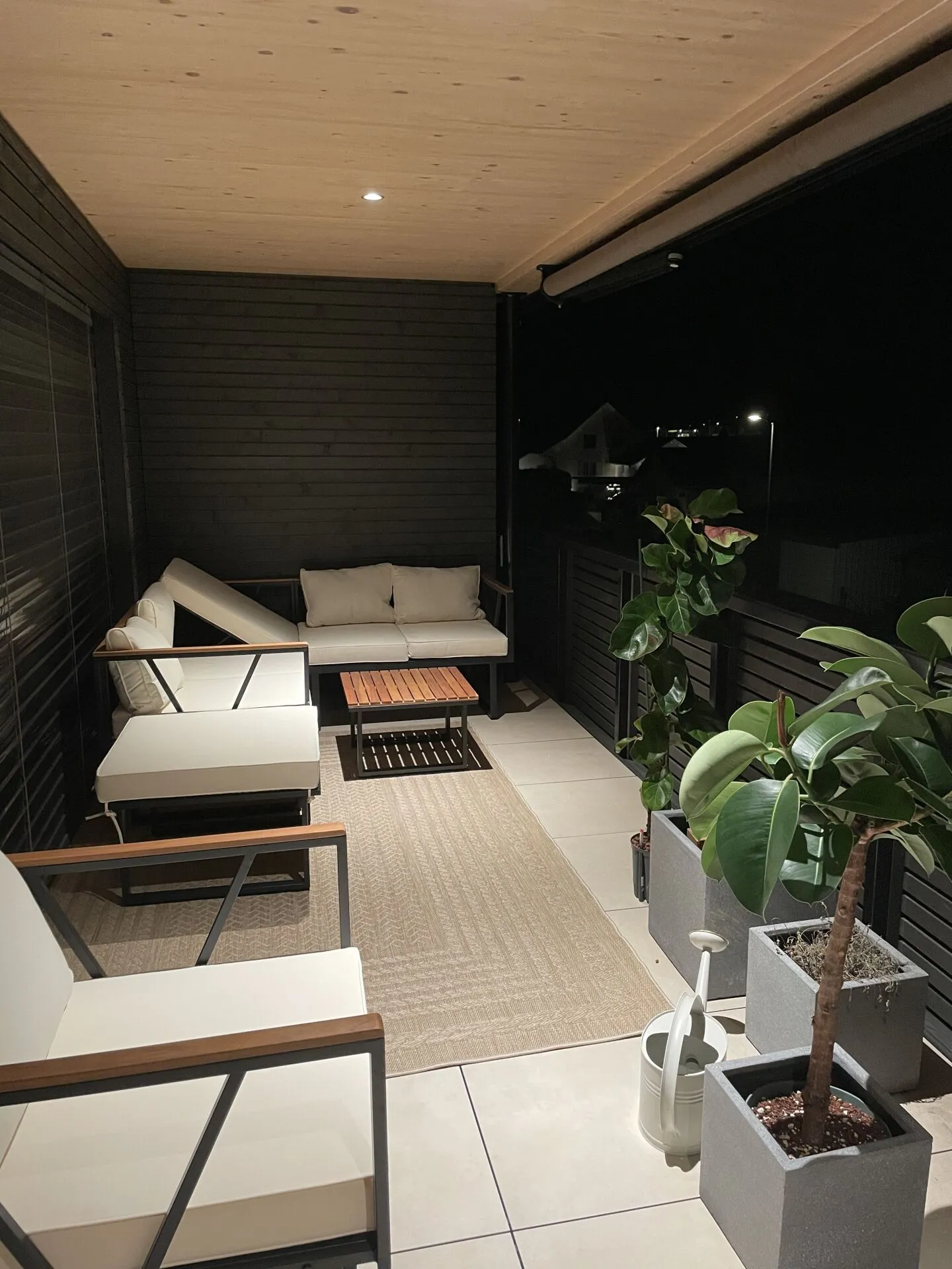 Modern 2.5-room apartment in new building with balcony and beautiful view - Photo 8 of 8