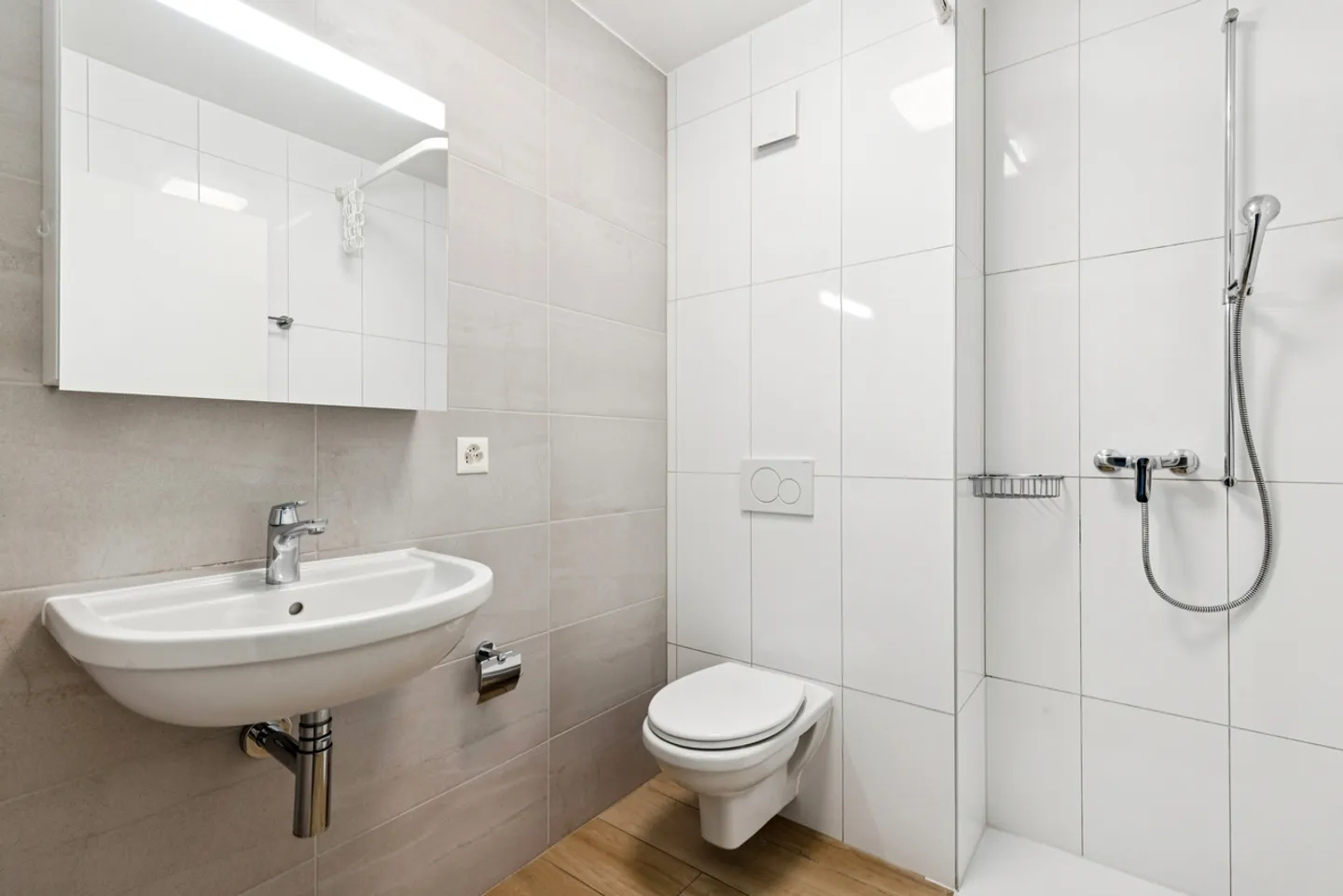 Beautiful 4.5 Room Apartment + Mezzanine - Photo 9 of 14