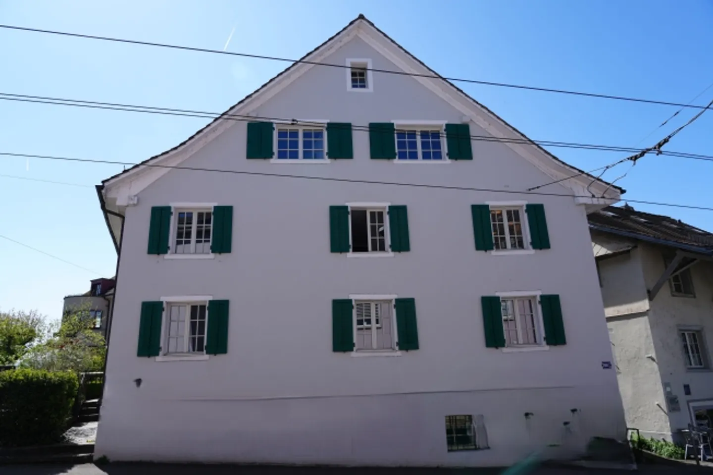 Attraktives 11-Einheiten MFH in Zürich-Höngg kaufen - Foto 1 von 10