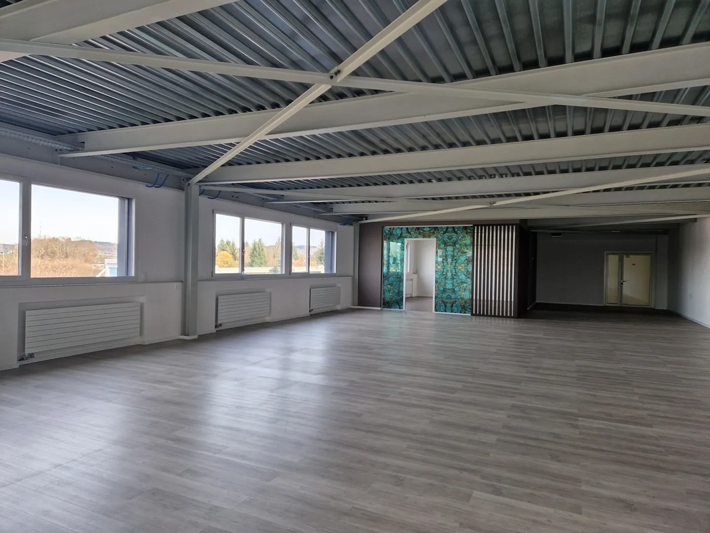 Surface de bureau lumineuse d'env. 220 m2 au 2ème étage aménagée - Photo 7 sur 20