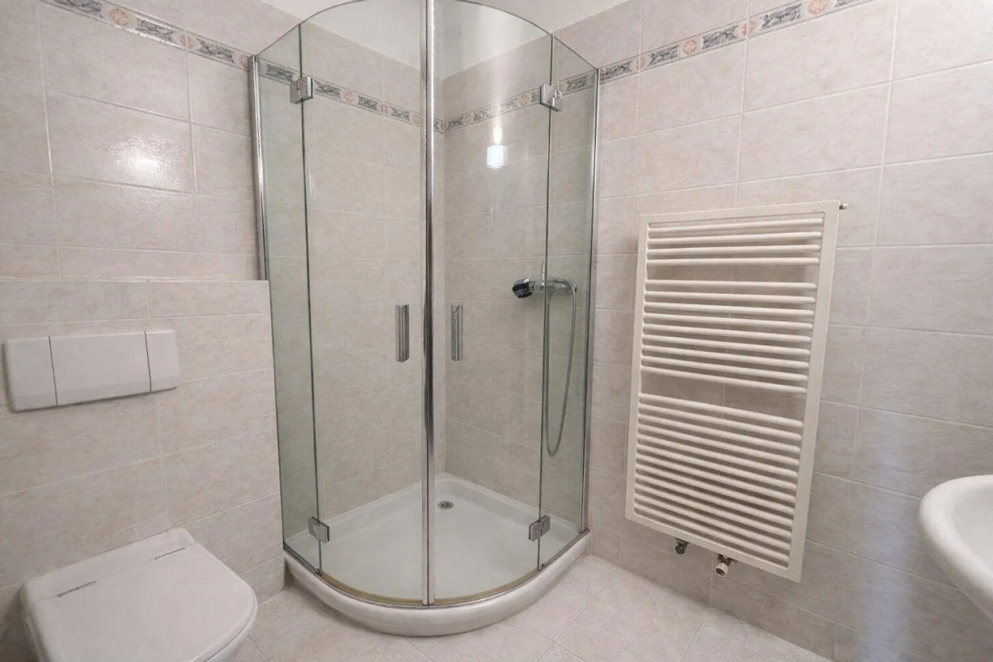 Magnifica villa a Carona con vista, giardino e terrazza - Foto 17 di 27