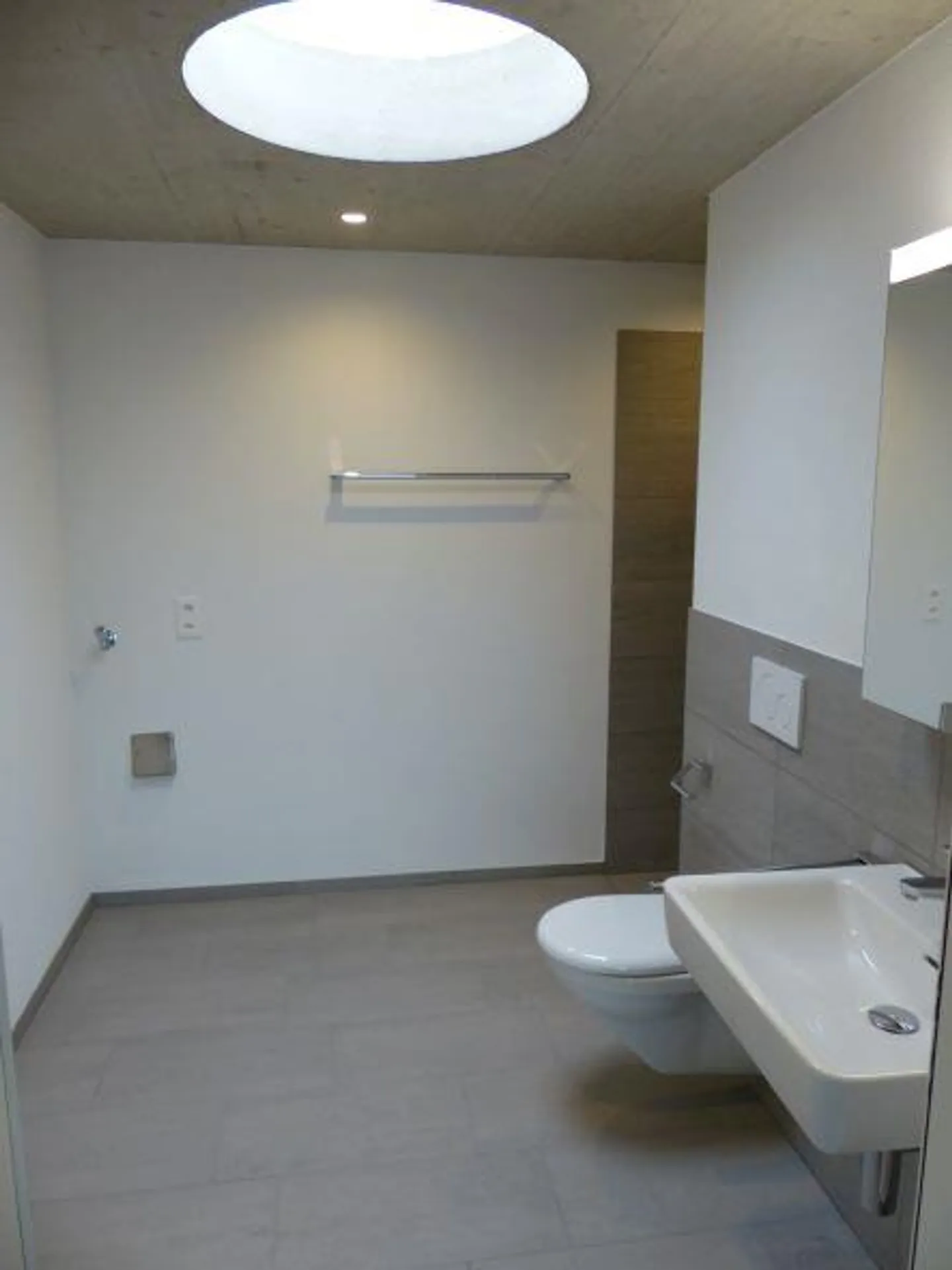 Moderne Attika Wohnung im Zentrum - Foto 9 von 9