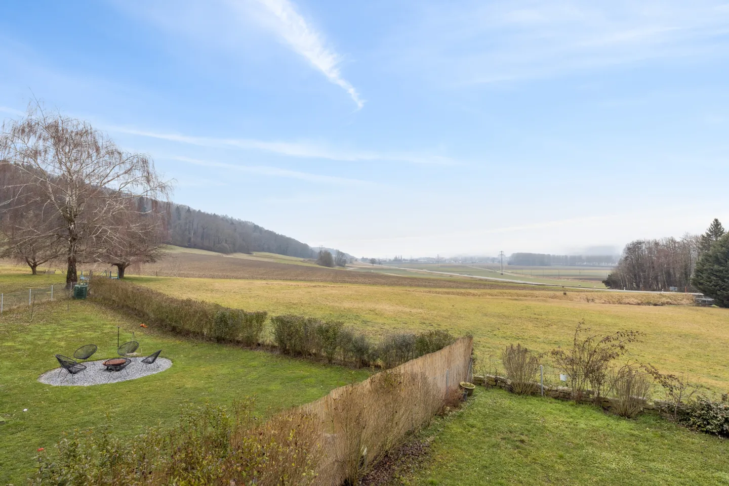 Beautiful 4.5 Room Apartment + Mezzanine - Photo 12 of 14