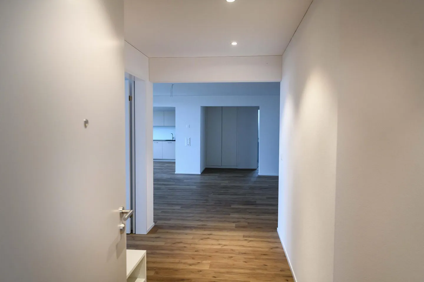 Modernes Mehrfamilienhaus mit Aussicht - Foto 2 von 30