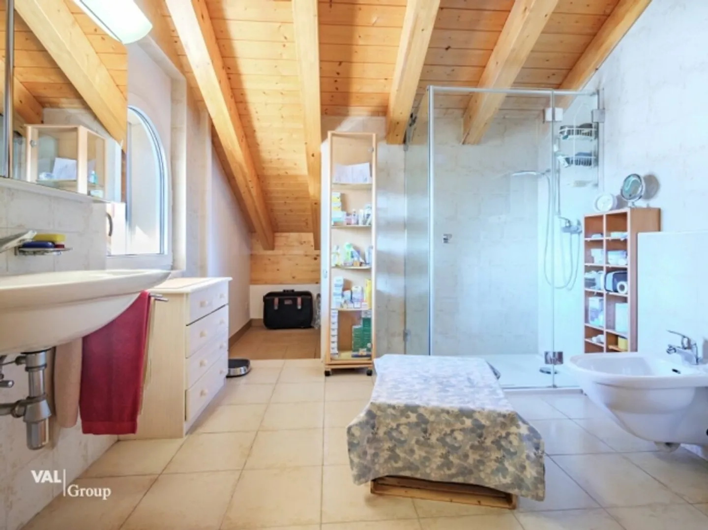 Magnificent residence comprising 3 generous apartments - Photo 7 of 13