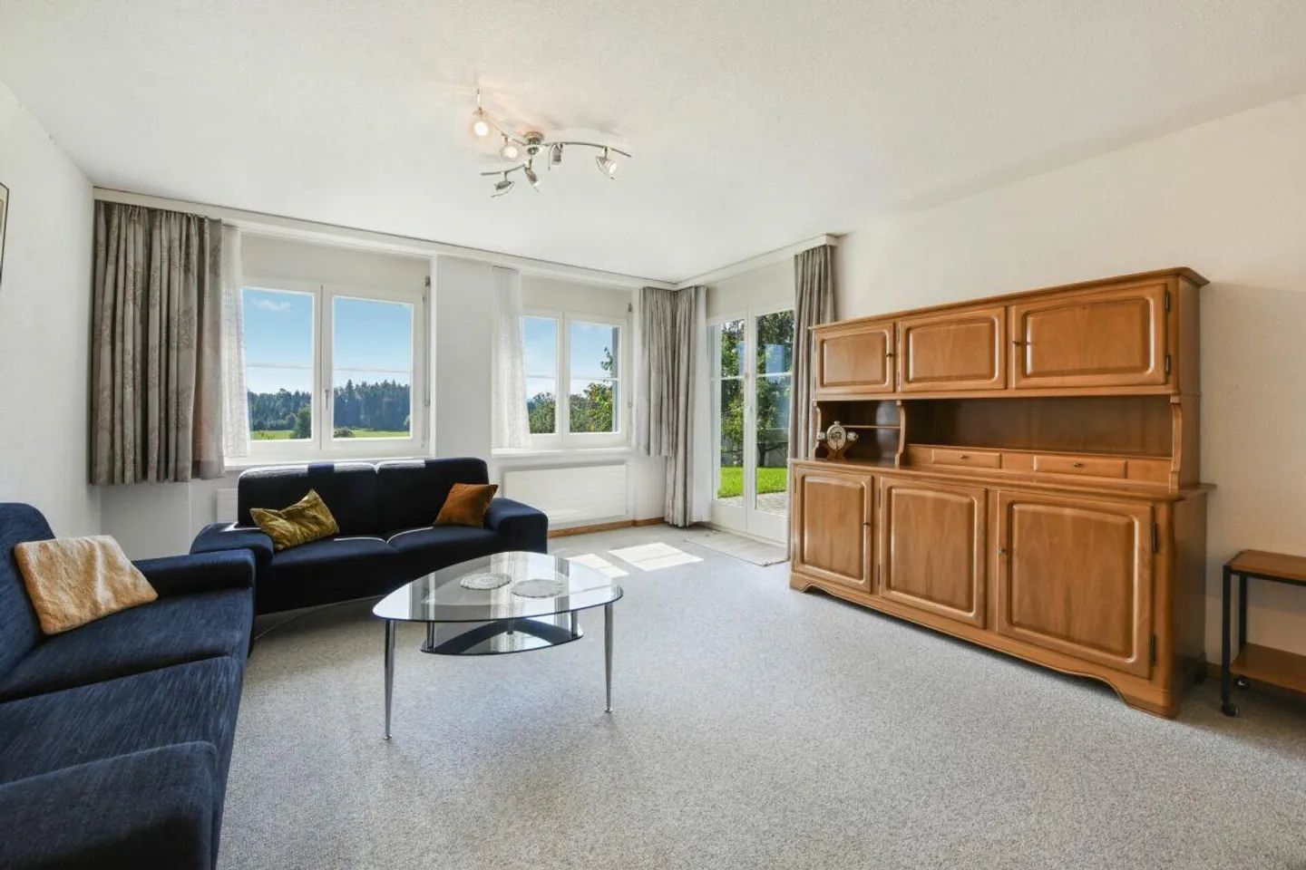 Peace, Nature and Plenty of Space - 6.5-Room Single-Family House on the Edge of the Agricultural Zone - Photo 9 of 30