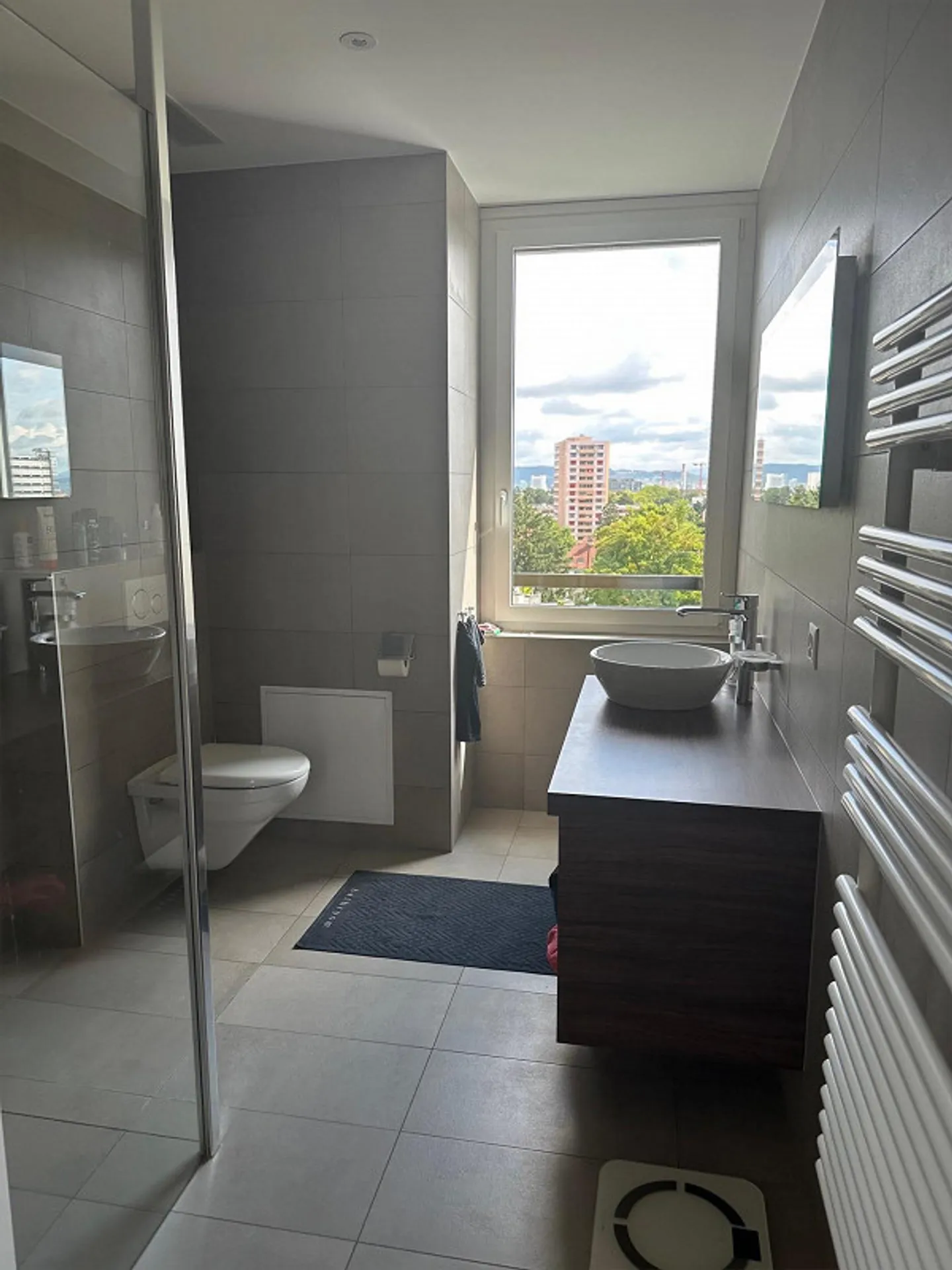 Neuwertige 3.5-Zimmer-Attikawohnung (157 m2) mit traumhafter Aussicht - Foto 9 von 10