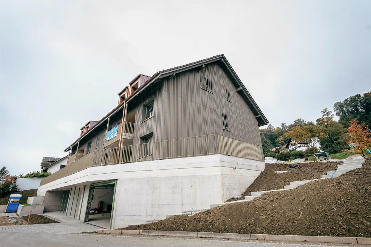Modernes Mehrfamilienhaus mit Aussicht - Foto 28 von 30