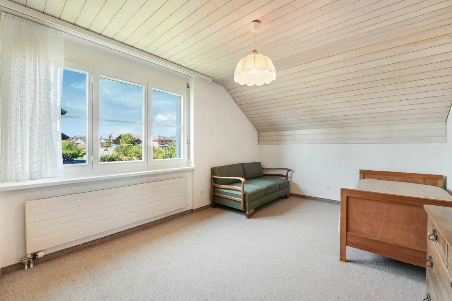 Peace, Nature and Plenty of Space - 6.5-Room Single-Family House on the Edge of the Agricultural Zone - Photo 16 of 30