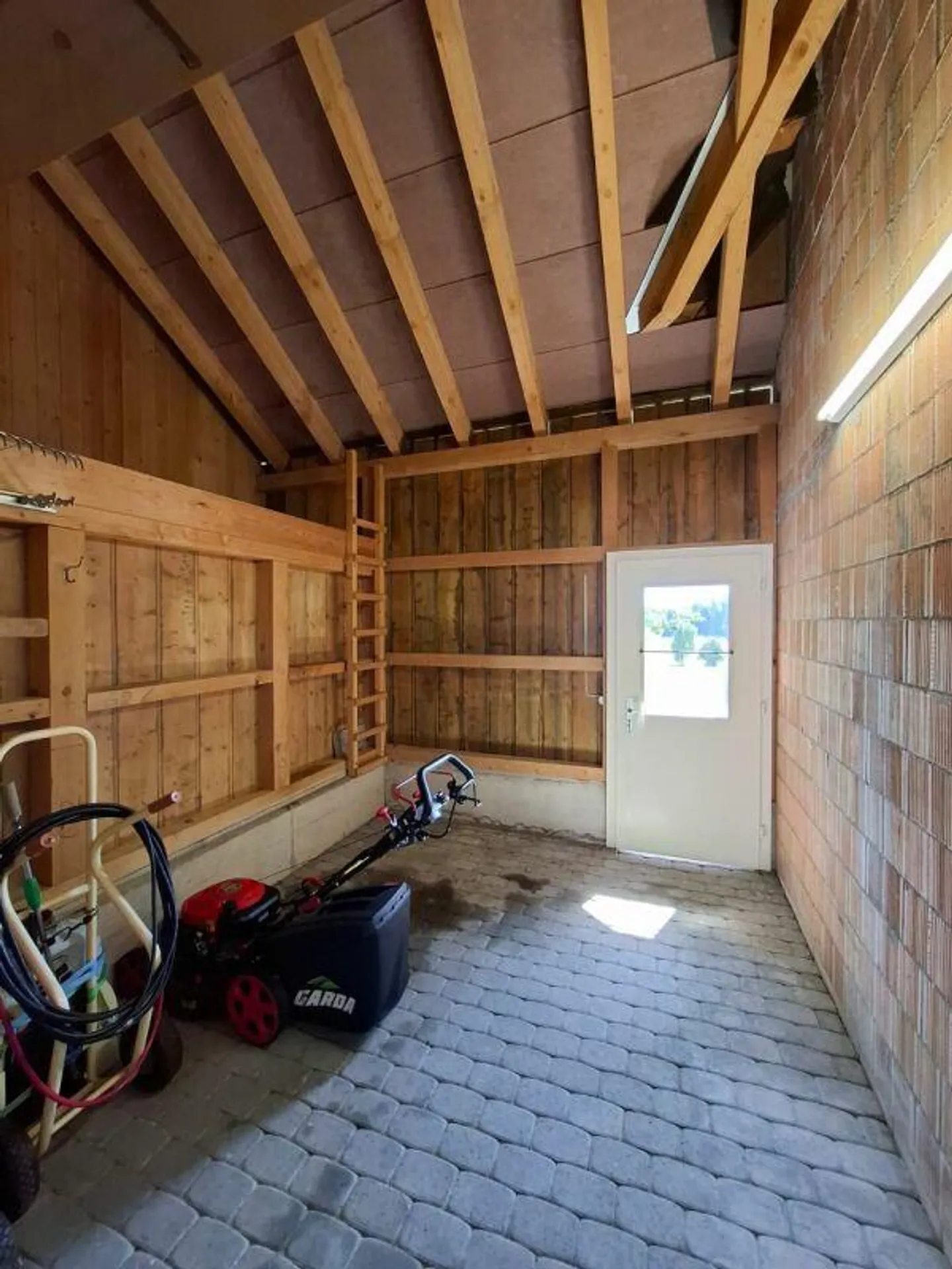 Peace, Nature and Plenty of Space - 6.5-Room Single-Family House on the Edge of the Agricultural Zone - Photo 27 of 30