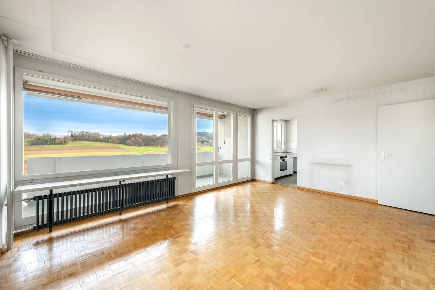 Very central 3-room apartment with a view of greenery - Photo 1 of 12