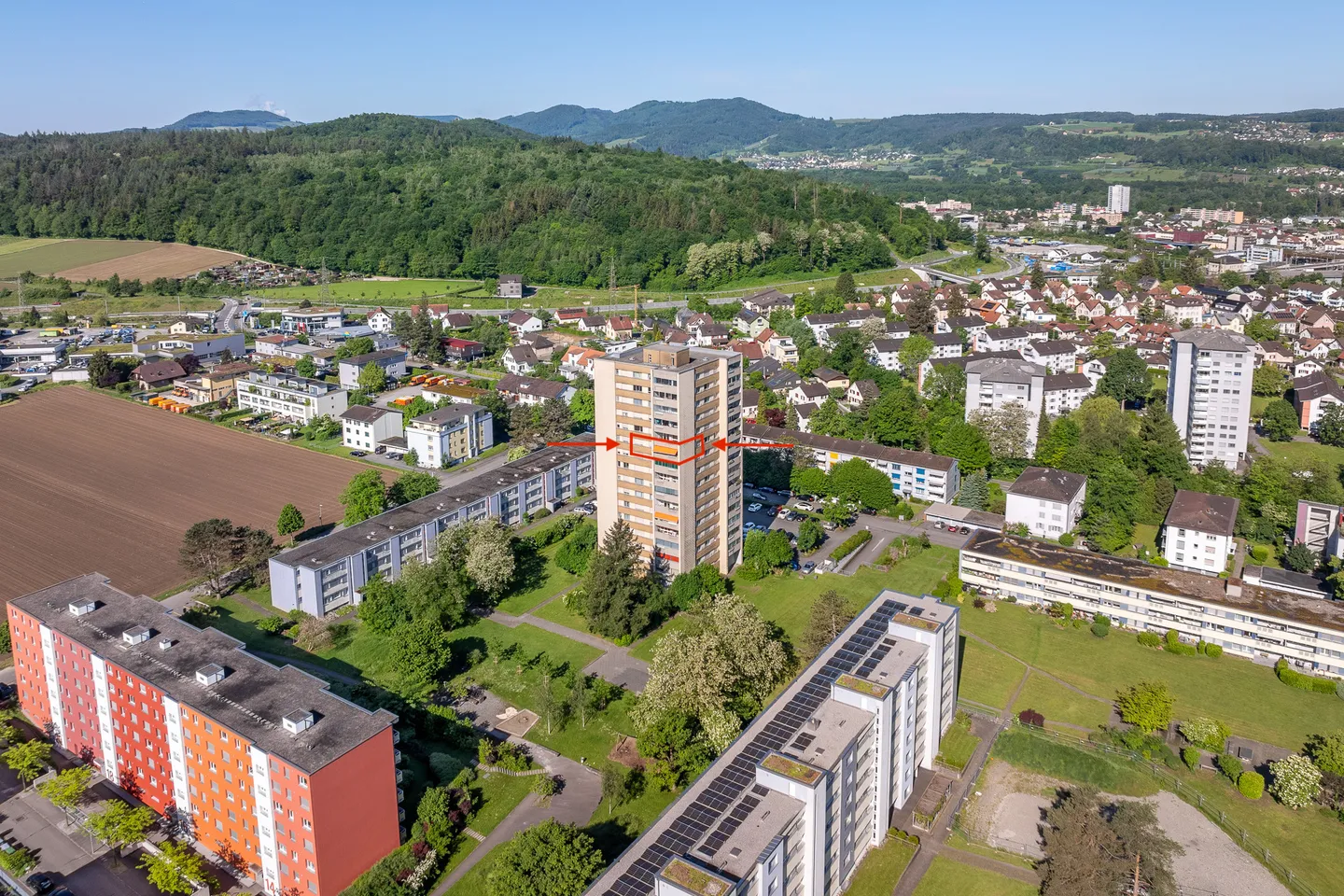 Very central 3-room apartment with a view of greenery - Photo 11 of 12