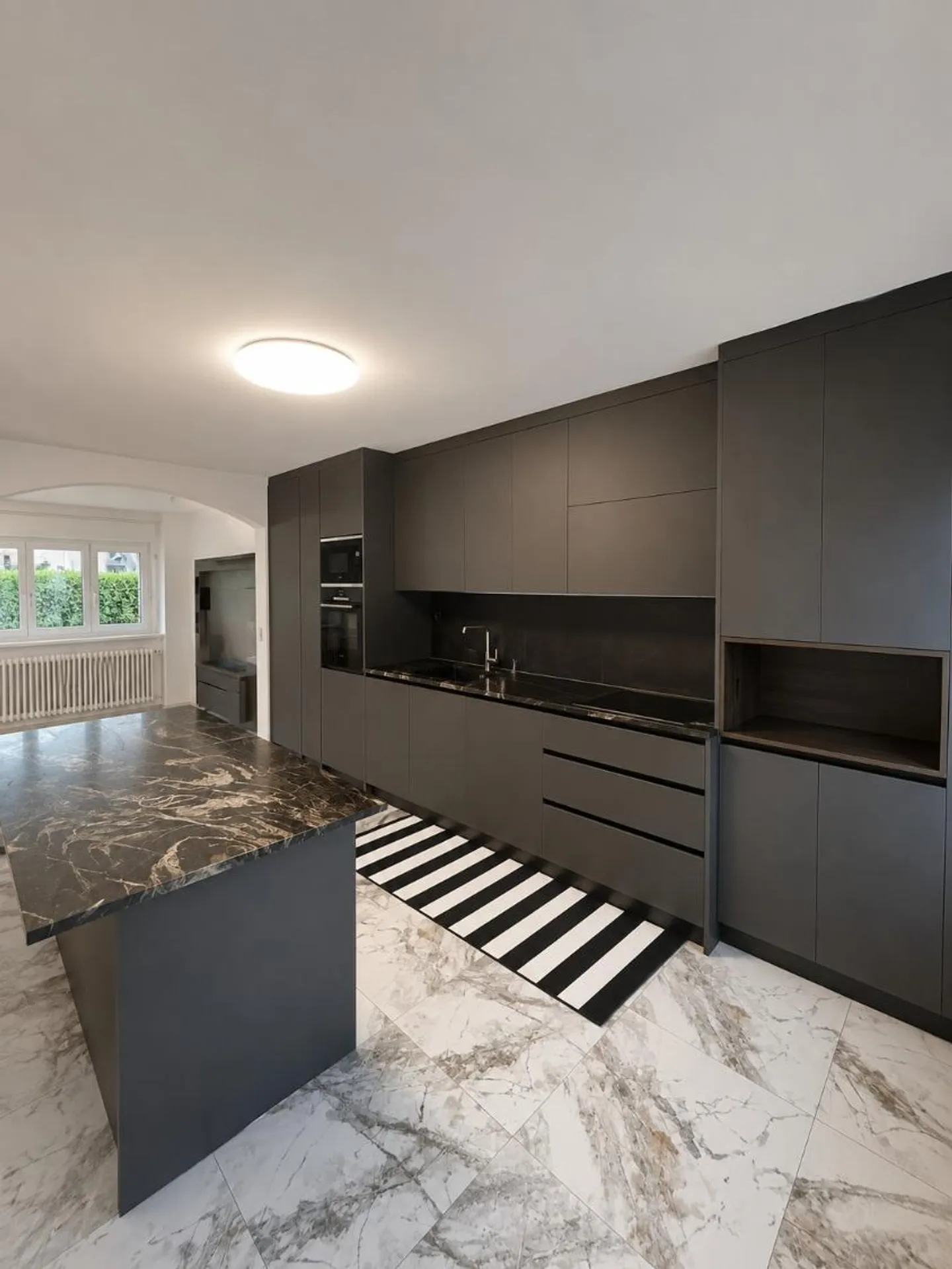 Family house with 6.5 rooms - In the center of Dompierre - Development perspectives - Photo 4 of 12
