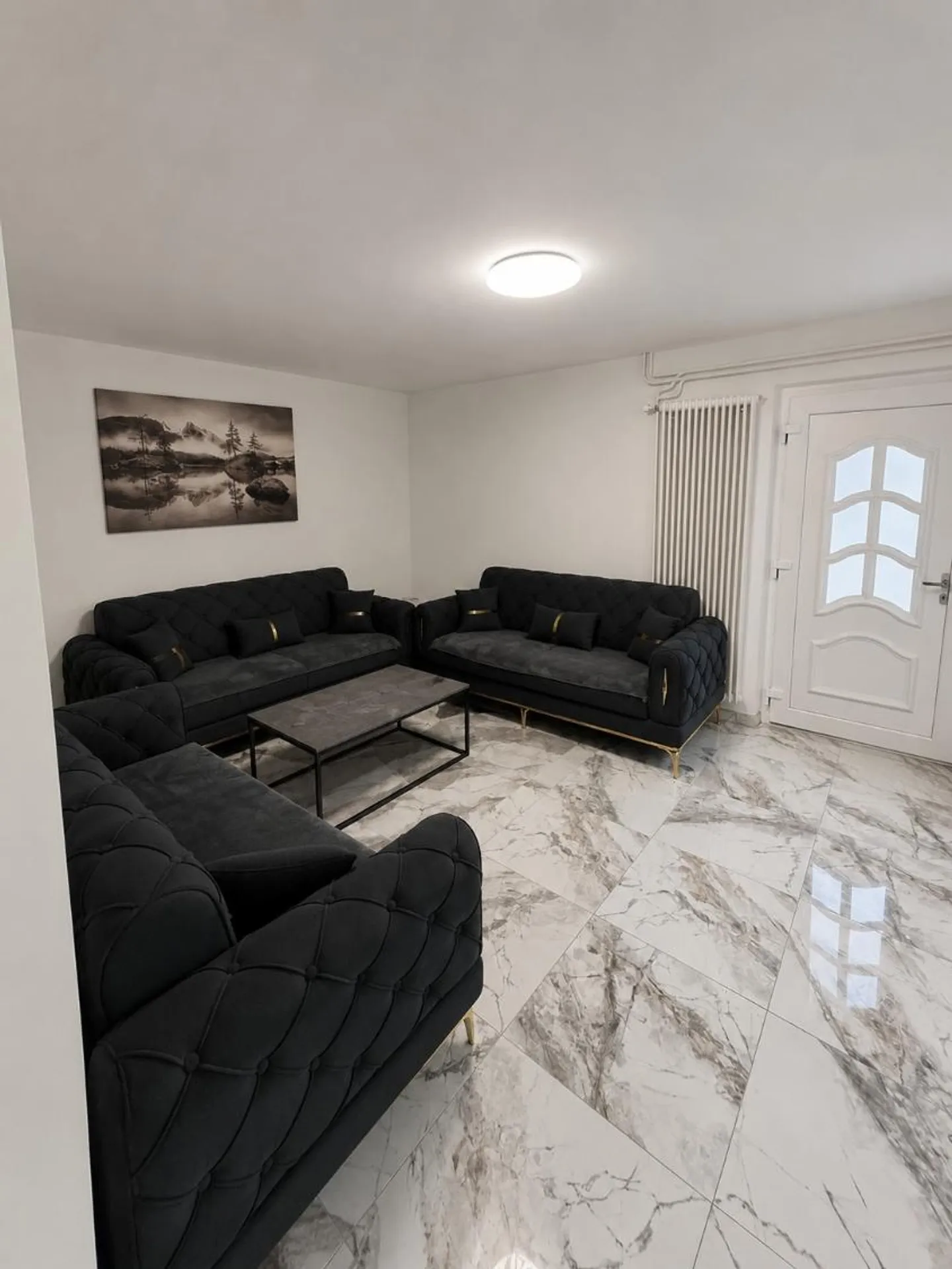 Family house with 6.5 rooms - In the center of Dompierre - Development perspectives - Photo 5 of 12
