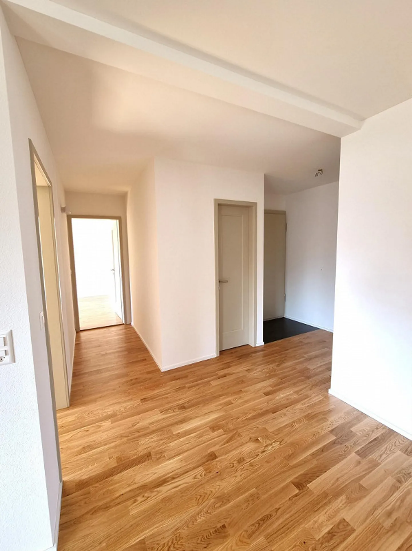 So schön! 4 1/2 Zi. Wohnung mit überdurchschnittlichen Ausbau - Foto 5 von 10