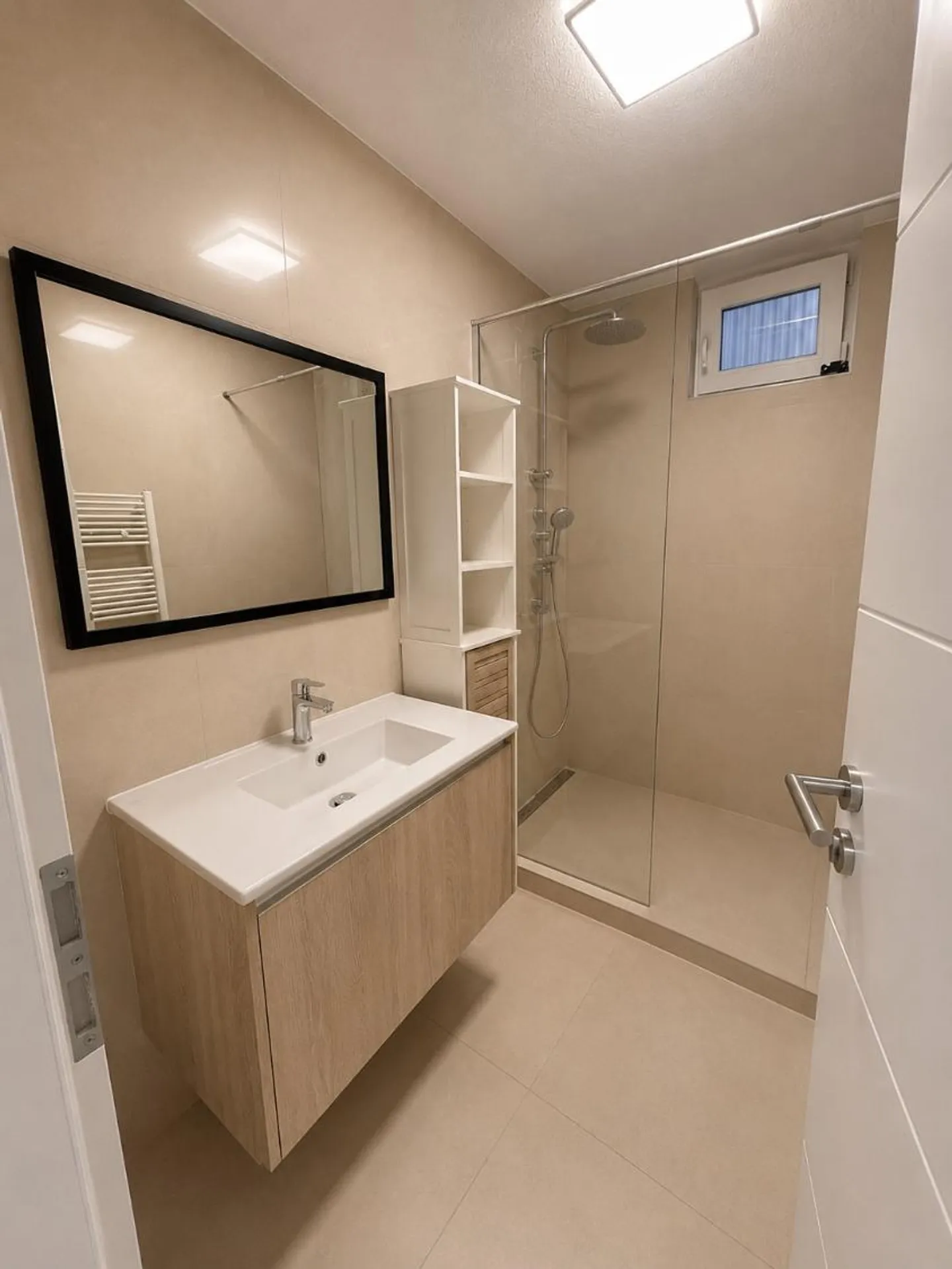 Family house with 6.5 rooms - In the center of Dompierre - Development perspectives - Photo 10 of 12