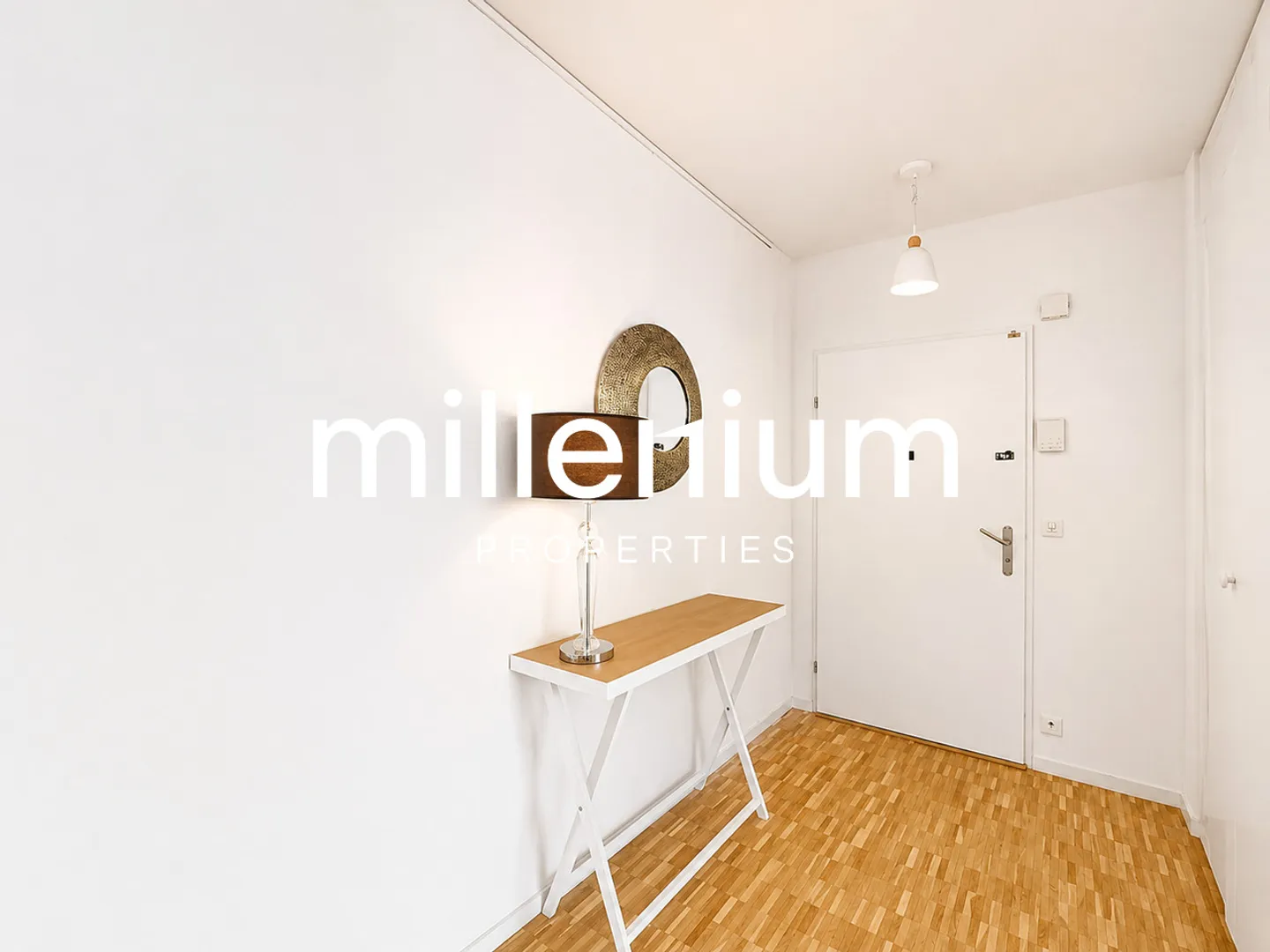 Magnificent furnished 4-room apartment with stunning view of the Rhône - Photo 3 of 14