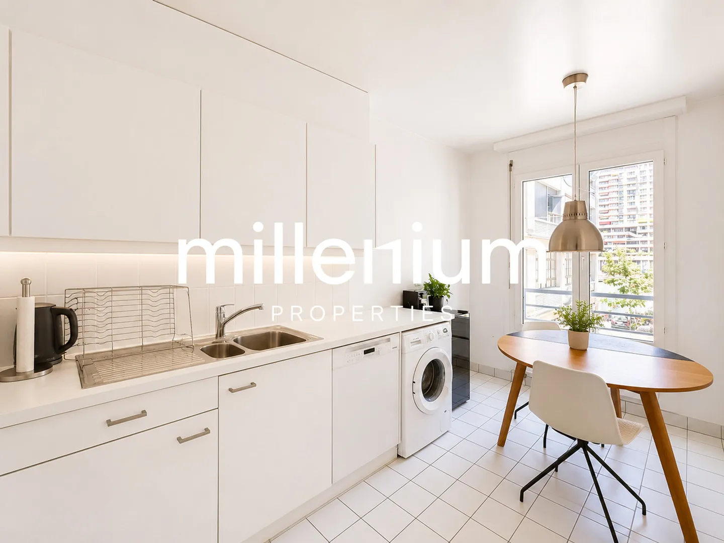 Magnificent furnished 4-room apartment with stunning view of the Rhône - Photo 7 of 14