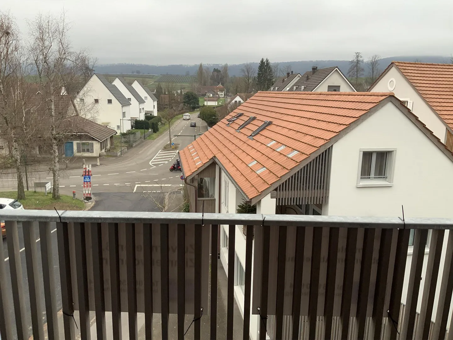 3.5 Zimmer Seniorenwohnung in Biel-Benken zu vermieten - Foto 2 von 3