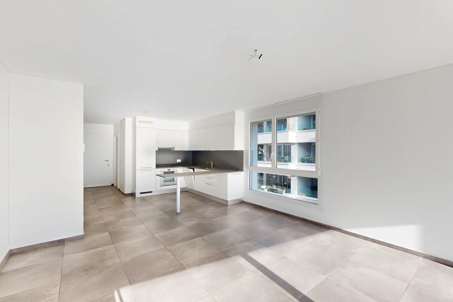 Vivere in un contesto unico - moderno appartamento di 3,5 stanze - Foto 1 di 4