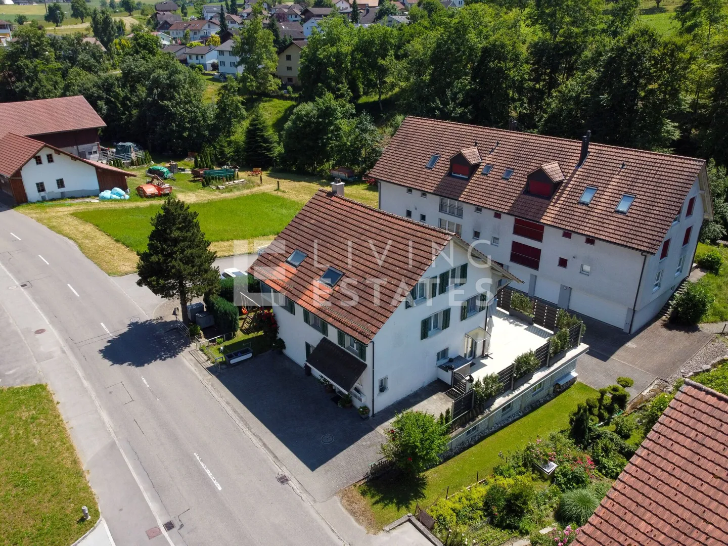 Single house for sale - Photo 1 of 16