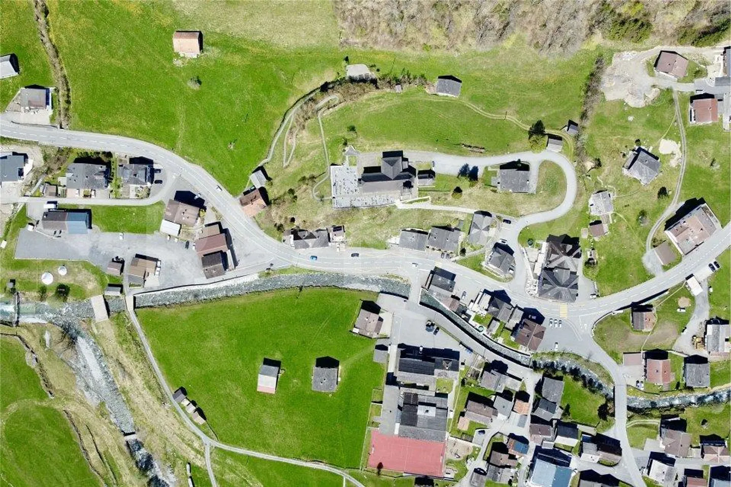 Terreno edificabile di 826 m² con grande potenziale a Unterschächen UR - Foto 12 di 13