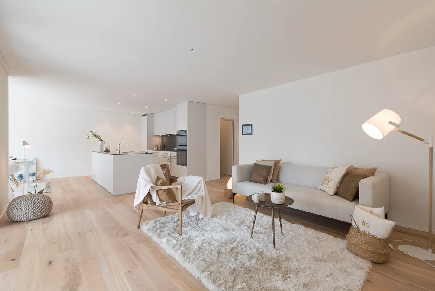 Exclusive Family Apartment in the Rastenhoschet Development - Photo 5 of 10