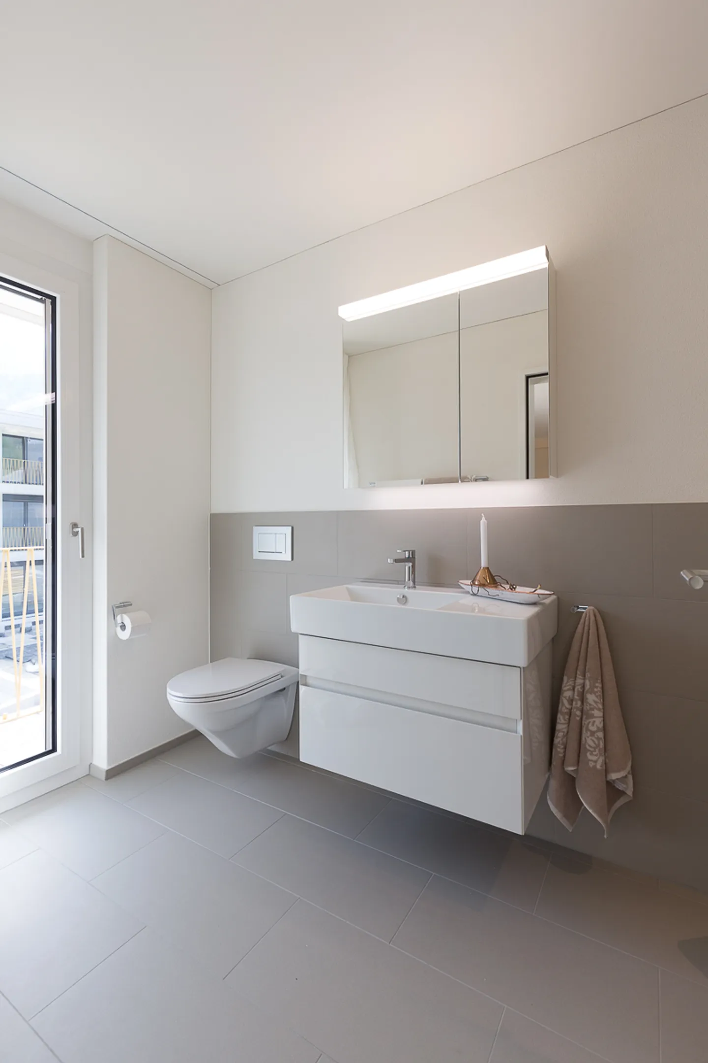 Exclusive Family Apartment in the Rastenhoschet Development - Photo 7 of 10