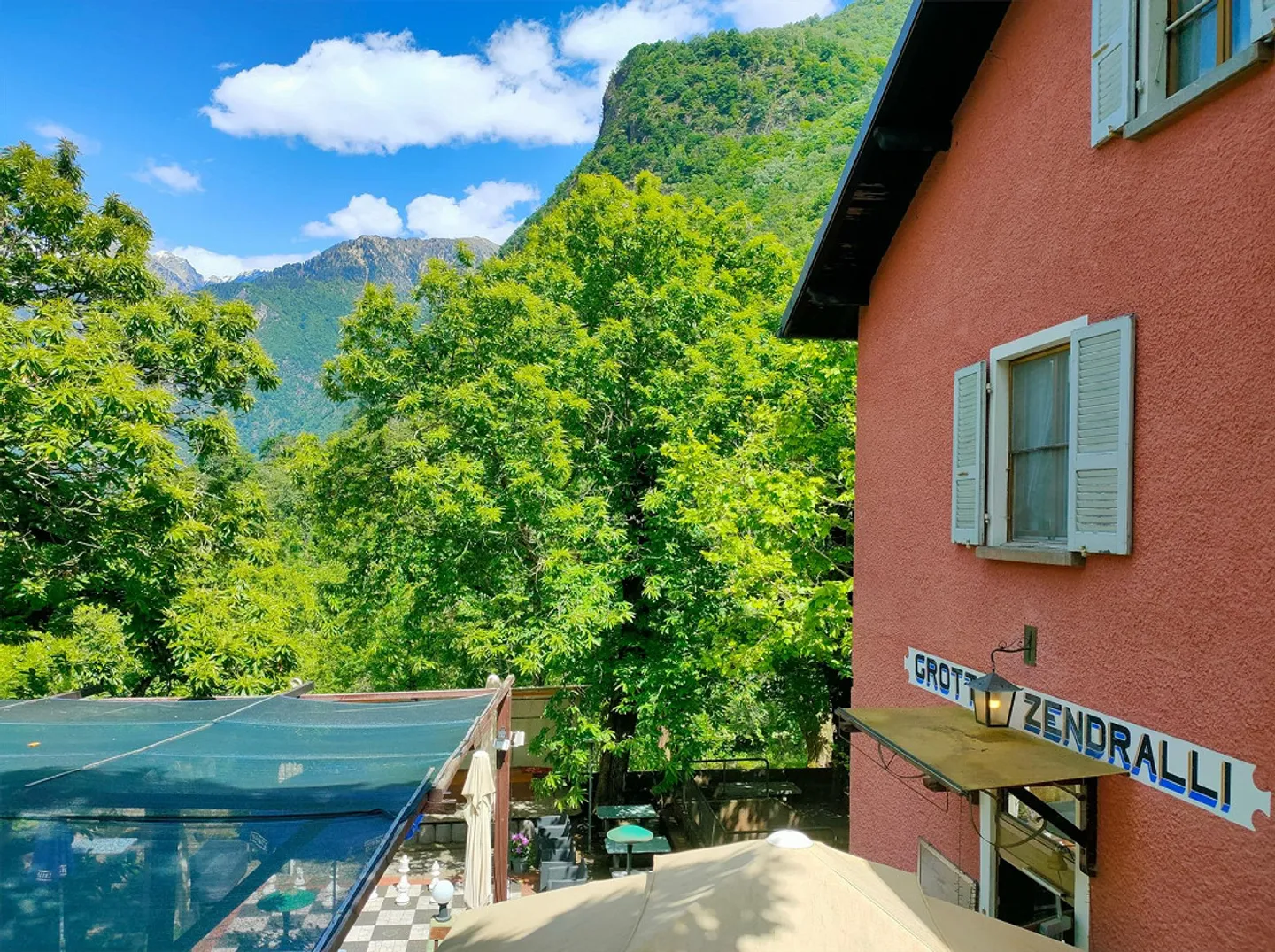 Grotto Zendralli - ristorante tradizionale e locanda a Roveredo - Foto 4 di 16