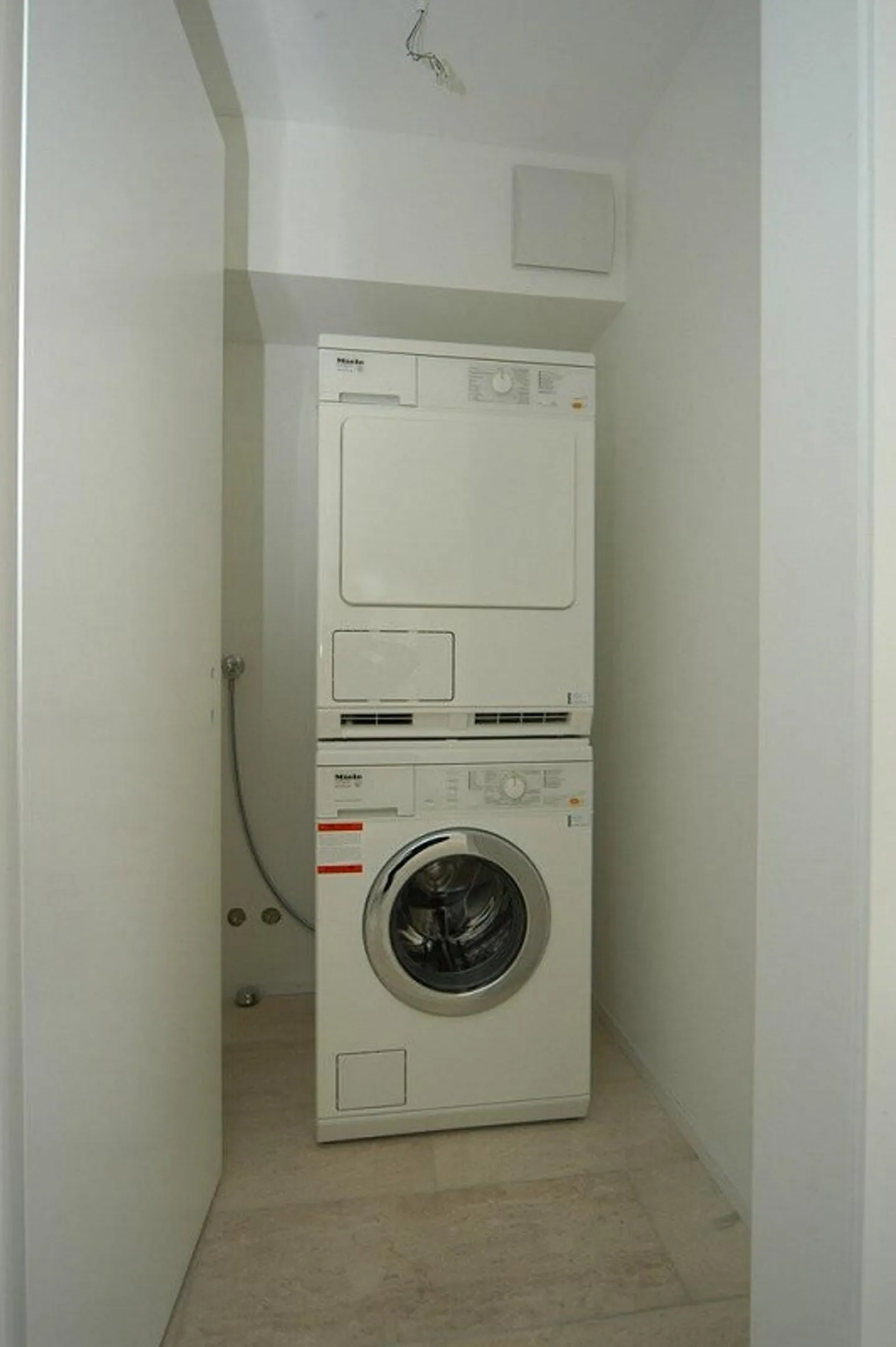 Bright and spacious 3.5 room maisonette apartment for rent - Photo 10 of 10