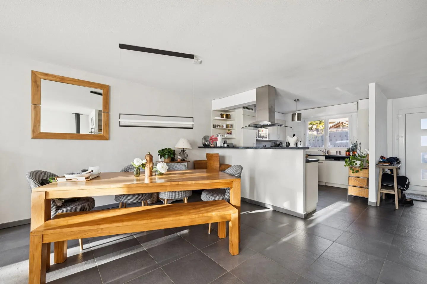 Comfort, low charges, garden, your future villa - Photo 1 of 10