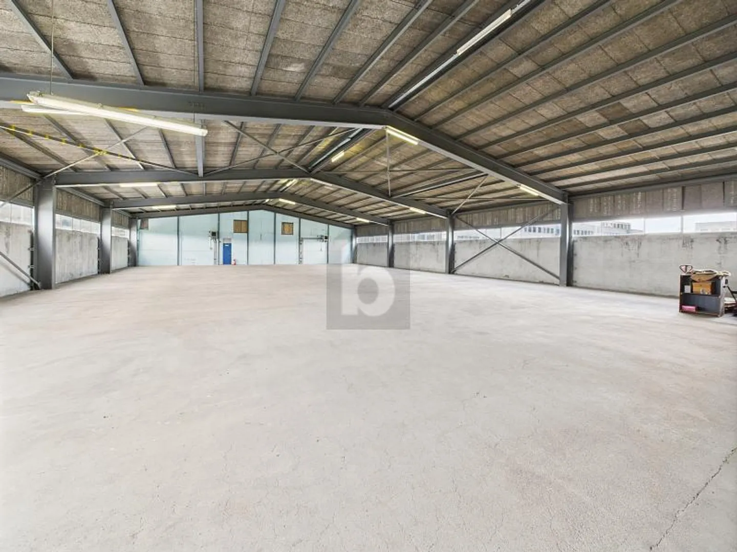 Magazzino spazioso a Belp - Foto 1 di 5